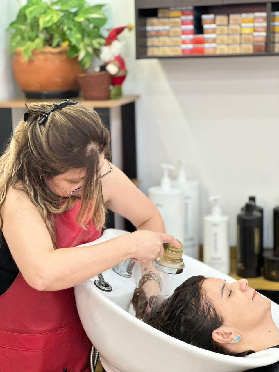 Hidratação Capilar em Paulínia – Salão Vanessa Barros